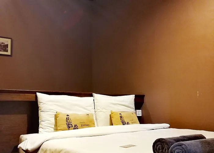 Niras Bankoc Albergue *